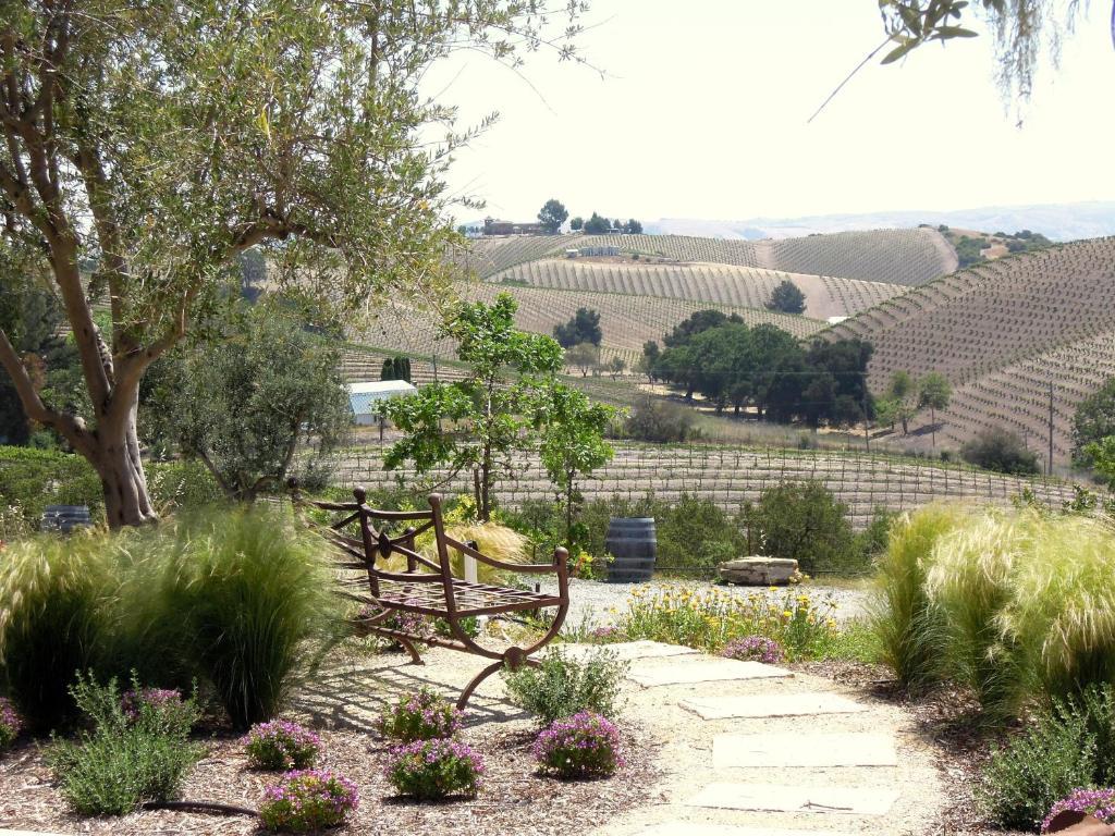 Croad Vineyards - The Inn Paso Robles Exterior photo